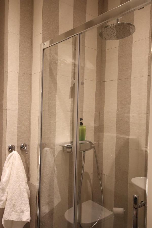 Apartamento García Paredes SOLO ADULTOS Madri Exterior foto